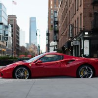 Ferrari vs Lamborghini Film İzle